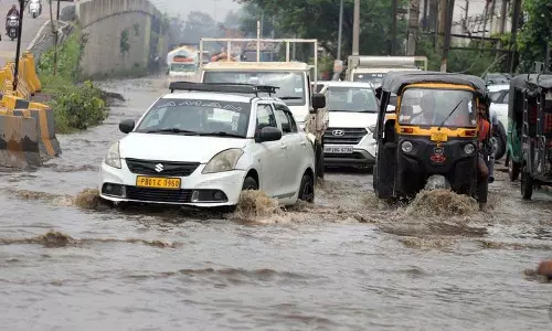 Jalandhar: नालियों की सफाई करें, प्लास्टिक पर प्रतिबंध लगाएं और वर्षा जल संचयन को बढ़ावा दें