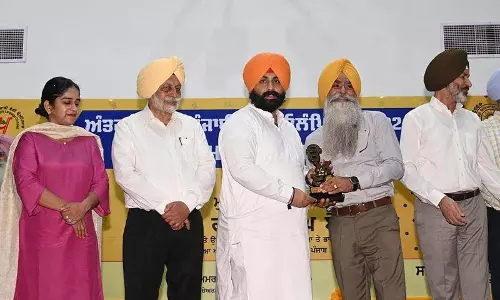 अंतर्राष्ट्रीय पंजाबी भाषा Olympiad में योगदान के लिए नवांशहर के शिक्षकों को सम्मानित किया अंतर्राष्ट्रीय पंजाबी भाषा Olympiad में योगदान के लिए नवांशहर के शिक्षकों को सम्मानित किया