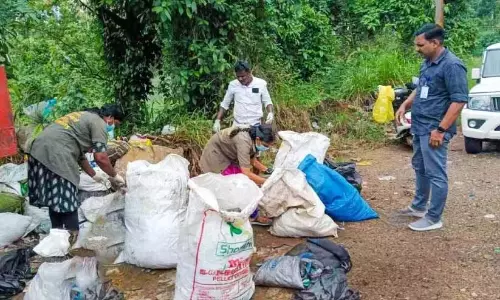 Kerala : कचरा फेंकने पर 1 लाख का जुर्माना Kerala : कचरा फेंकने पर 1 लाख का जुर्माना