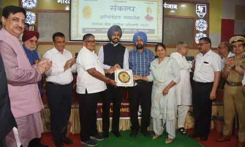 पंजाब के राज्यपाल ने UPSC सफल विद्यार्थियों को सम्मानित किया