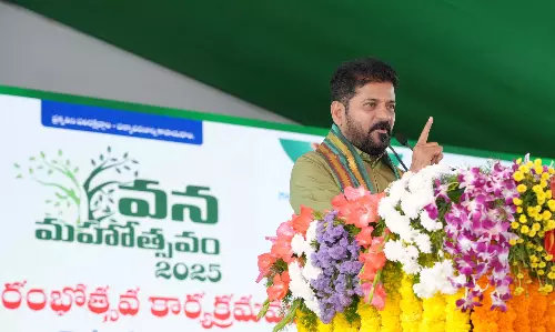 CM रेवंत ने महिलाओं को 60 MLA टिकट देने का वादा किया CM रेवंत ने महिलाओं को 60 MLA टिकट देने का वादा किया