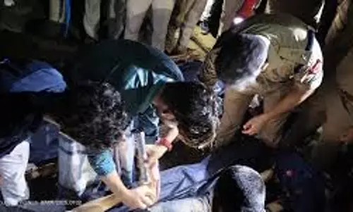 Jaunpur: ताजिया जुलूस के दौरान हाईटेंशन लाइन की चपेट में आए पांच युवक, दो की मौत