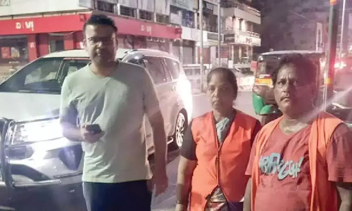 Andhra: रात्रि में सफाई कार्यों का औचक निरीक्षण