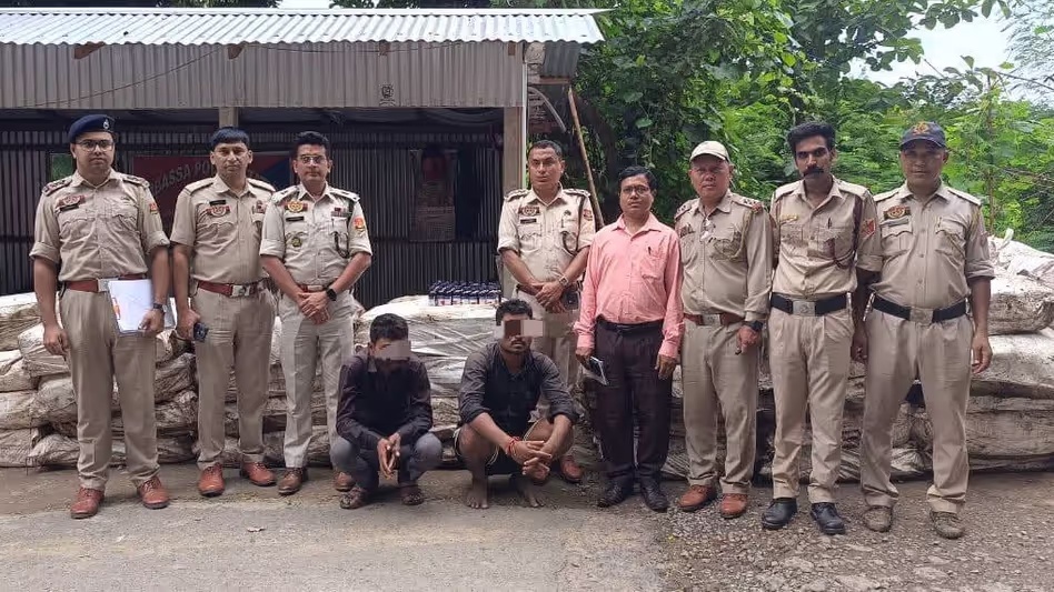 Tripura  पुलिस ने एक बड़े ड्रग भंडाफोड़ में एक करोड़ रुपये मूल्य की कफ सिरप जब्त