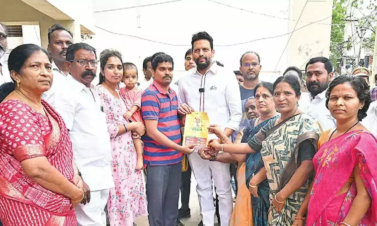 Andhra: नायडू के दूरदर्शी नेतृत्व में राज्य का विकास होगा: मंत्री भरत Andhra: नायडू के दूरदर्शी नेतृत्व में राज्य का विकास होगा: मंत्री भरत