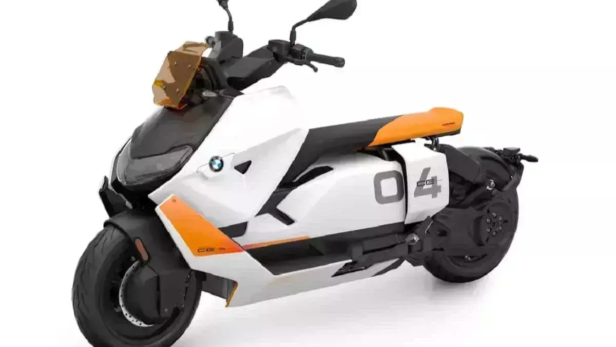 BMW ने पेश किया CE 04 इलेक्ट्रिक स्कूटर का नया वेरिएंट, जानें स्पेसिफिकेशंस