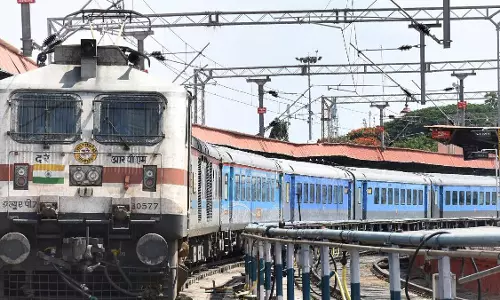 Gorakhpur: चौथी रेल लाइन निर्माण से कारोबार में होगा बड़ा इजाफा