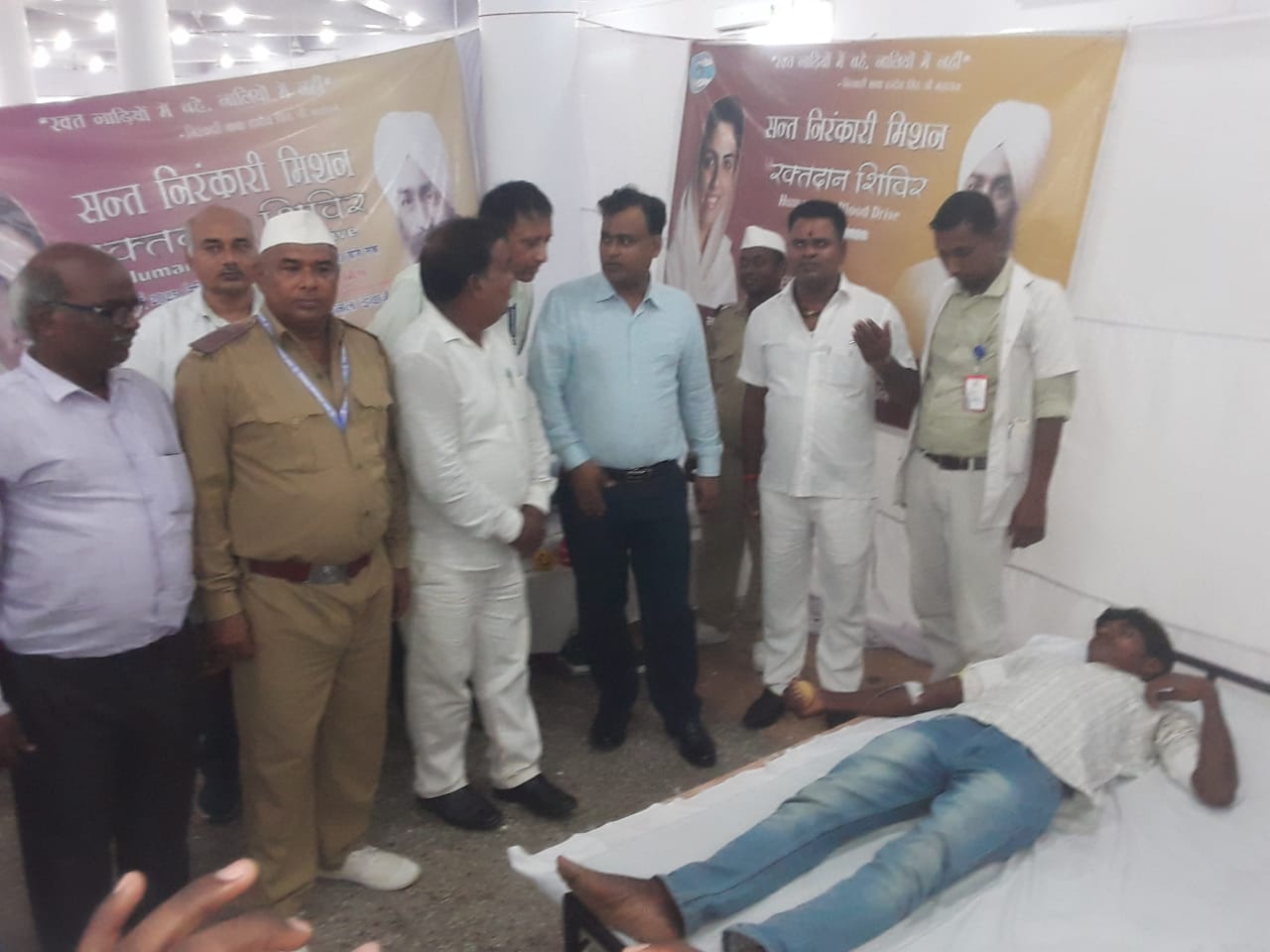 Lakhisarai: संत निरंकारी चैरिटेबल के तत्वावधान में आयोजित किया गया स्वैच्छिक रक्तदान शिविर