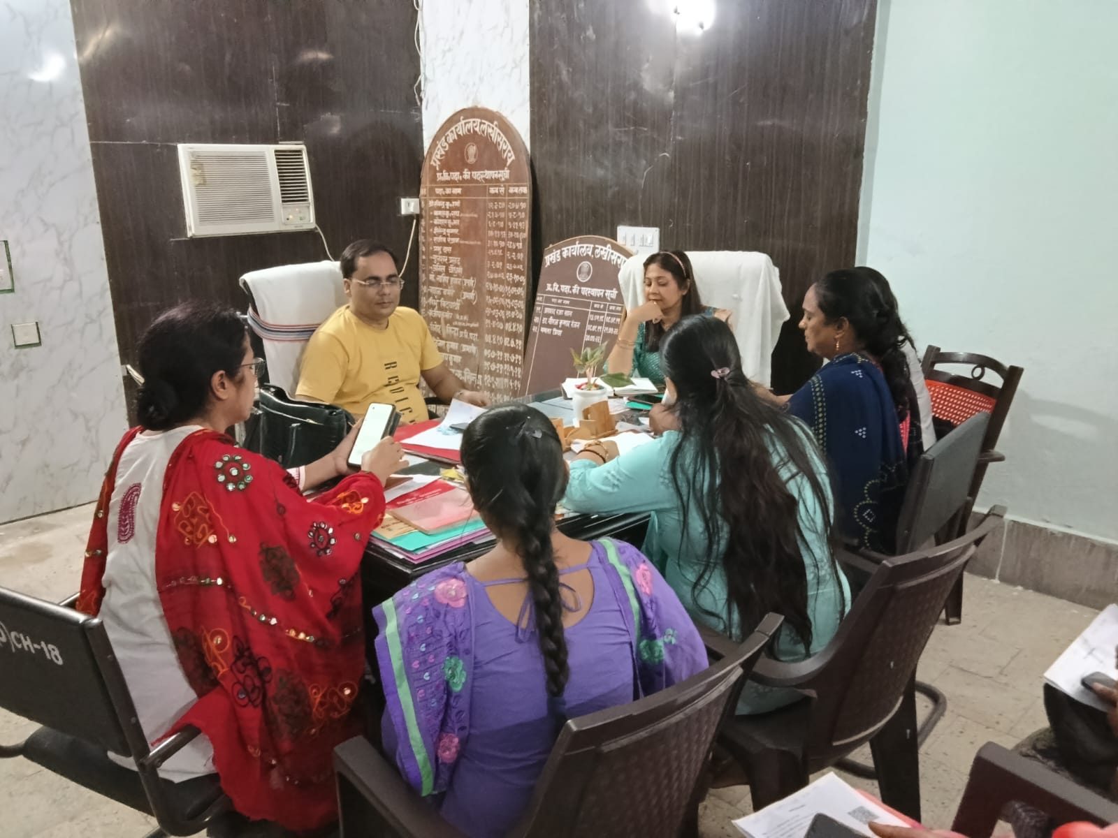 एसडीएम ने की SIR फार्म अपलोडिंग की समीक्षा