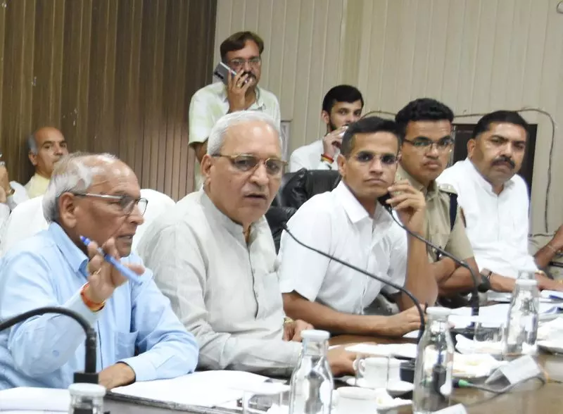 Haryana: विकास कार्यों की गुणवत्ता सुनिश्चित करें: पीडब्ल्यूडी मंत्री ने अधिकारियों को दिए निर्देश Haryana: विकास कार्यों की गुणवत्ता सुनिश्चित करें: पीडब्ल्यूडी मंत्री ने अधिकारियों को दिए निर्देश