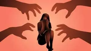 नाबालिग से बलात्कार के लिए व्यक्ति को 20 साल की सज़ा नाबालिग से बलात्कार के लिए व्यक्ति को 20 साल की सज़ा