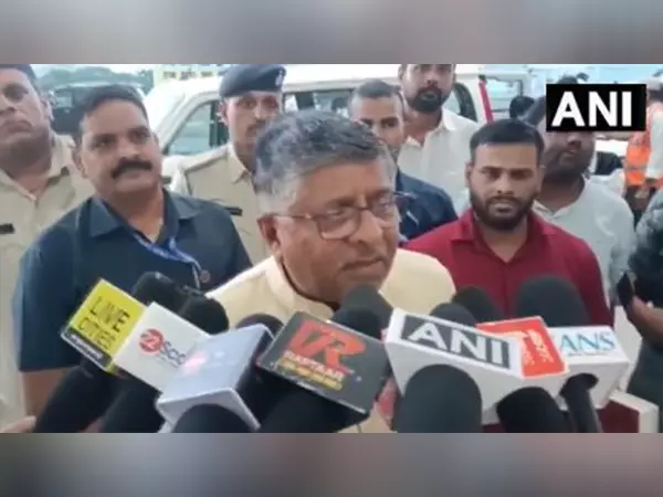 बिहार को अभी शांति की जरूरत है: RJD-Congress के चक्का जाम प्रदर्शन पर रविशंकर प्रसाद बिहार को अभी शांति की जरूरत है: RJD-Congress के चक्का जाम प्रदर्शन पर रविशंकर प्रसाद