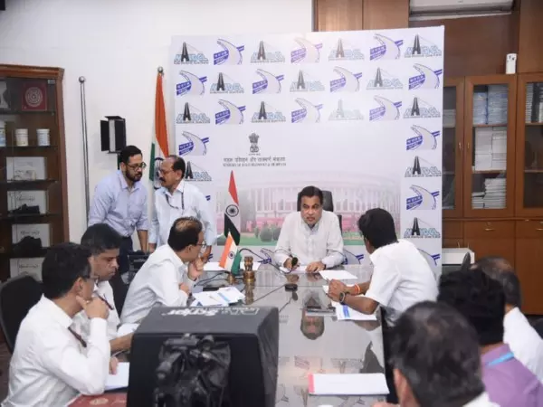 केंद्रीय मंत्री Nitin Gadkari ने महाराष्ट्र में राष्ट्रीय राजमार्ग परियोजनाओं की प्रगति की समीक्षा की केंद्रीय मंत्री Nitin Gadkari ने महाराष्ट्र में राष्ट्रीय राजमार्ग परियोजनाओं की प्रगति की समीक्षा की