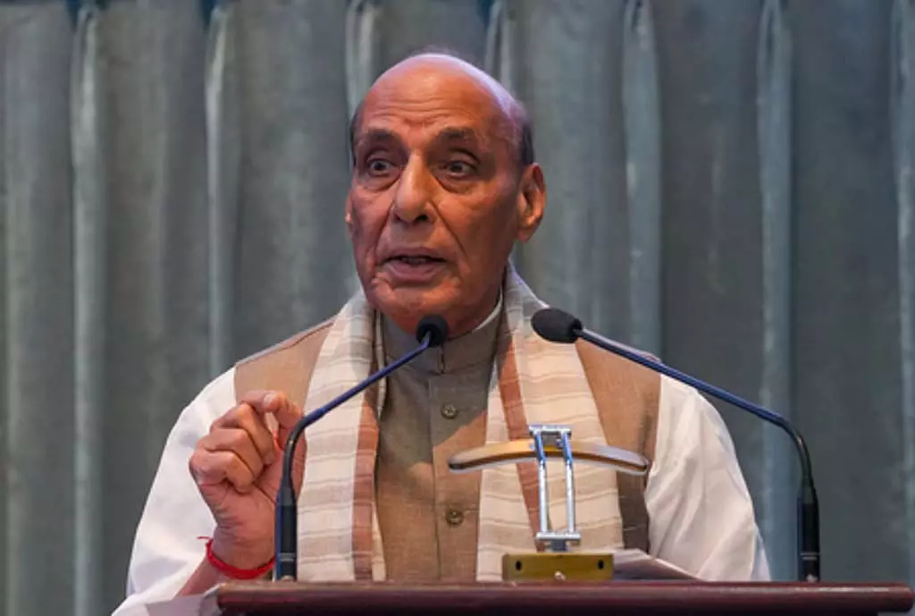 भारतीय सैन्य उपकरणों की स्वीकार्यता बढ़ी: Rajnath Singh भारतीय सैन्य उपकरणों की स्वीकार्यता बढ़ी: Rajnath Singh