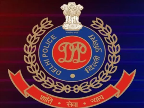 दिल्ली फाइव‑स्टार में नाइटक्लब में बाउंसरों की मारपीट, महिला समेत दो घायल, FIR दर्ज दिल्ली फाइव‑स्टार में नाइटक्लब में बाउंसरों की मारपीट, महिला समेत दो घायल, FIR दर्ज