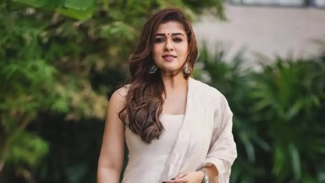 Nayanthara की डॉक्यूमेंट्री के निर्माताओं को 5 करोड़ रुपये का कानूनी नोटिस Nayanthara की डॉक्यूमेंट्री के निर्माताओं को 5 करोड़ रुपये का कानूनी नोटिस