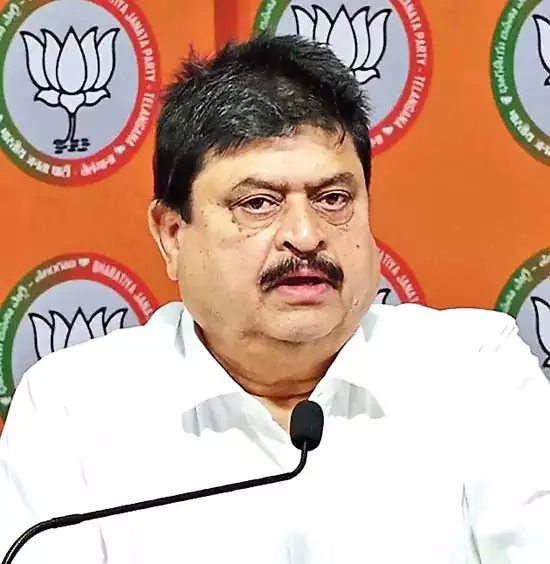 Rama Chandra Rao : हम जुबली हिल्स उपचुनाव को चुनौती के रूप में लेंगे Rama Chandra Rao : हम जुबली हिल्स उपचुनाव को चुनौती के रूप में लेंगे