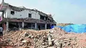 GHMC ने प्रशासनिक भवन से 2.5 टन ई-कचरा हटाया, जिसे रीसाइक्लिंग के लिए भेजा गया GHMC ने प्रशासनिक भवन से 2.5 टन ई-कचरा हटाया, जिसे रीसाइक्लिंग के लिए भेजा गया