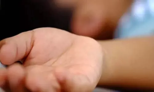 पार्क के फव्वारे में मासूम की मौत, सदमे में दंपति पार्क के फव्वारे में मासूम की मौत, सदमे में दंपति