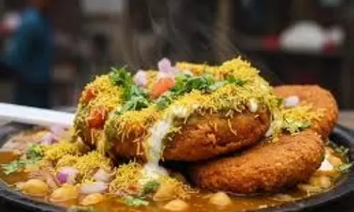 Recipe: घर पर बनाएं स्वादिष्ट पिंडी छोले आलू टिक्की चाट, स्वाद में लाजवाब और हेल्दी भी है