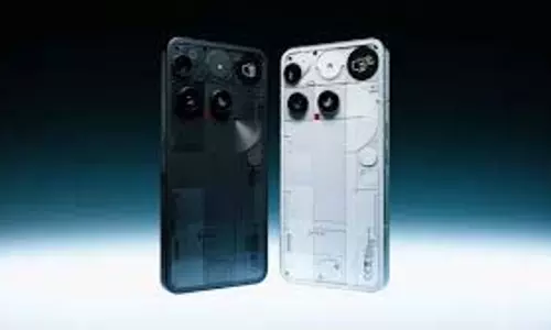 Nothing Phone 3 vs OnePlus 13s: कौन-सा स्मार्टफोन है आपके लिए बेहतर Nothing Phone 3 vs OnePlus 13s: कौन-सा स्मार्टफोन है आपके लिए बेहतर