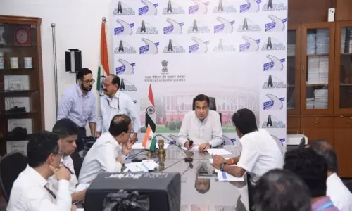 केंद्रीय मंत्री Nitin Gadkari ने महाराष्ट्र में राष्ट्रीय राजमार्ग परियोजनाओं की प्रगति की समीक्षा की केंद्रीय मंत्री Nitin Gadkari ने महाराष्ट्र में राष्ट्रीय राजमार्ग परियोजनाओं की प्रगति की समीक्षा की