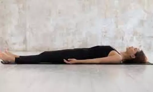 Yoga: थकान कम करने और अच्छी नींद पाने के लिए करें ये योगासन Yoga: थकान कम करने और अच्छी नींद पाने के लिए करें ये योगासन