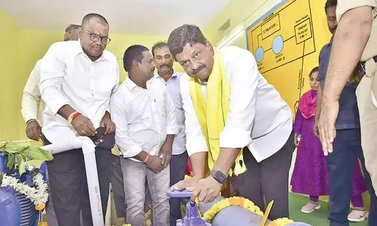 Andhra: उरावकोंडा में संरक्षित पेयजल योजना का उद्घाटन Andhra: उरावकोंडा में संरक्षित पेयजल योजना का उद्घाटन