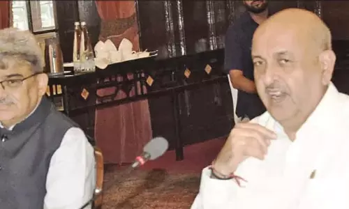 प्रधानमंत्री के सलाहकार ने जम्मू-कश्मीर के विकास परिदृश्य का आकलन किया प्रधानमंत्री के सलाहकार ने जम्मू-कश्मीर के विकास परिदृश्य का आकलन किया