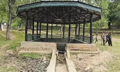 Anantnag शेह्लिनाग वसंत मौन