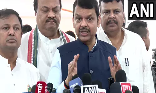 CM फडणवीस ने मनसे को विरोध प्रदर्शन की अनुमति न देने के दावे का खंडन किया