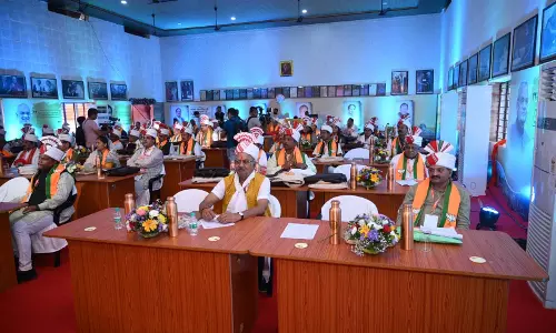 सांसद बृजमोहन अग्रवाल ने कांग्रेस को अछूत पार्टी बताया सांसद बृजमोहन अग्रवाल ने कांग्रेस को अछूत पार्टी बताया