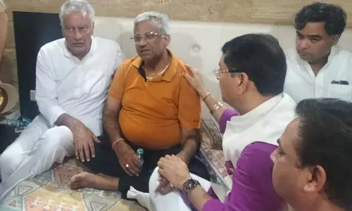 विपक्ष ने Abohar के कारोबारी की हत्या के लिए सरकार को जिम्मेदार ठहराया, अरोड़ा ने कार्रवाई का वादा किया विपक्ष ने Abohar के कारोबारी की हत्या के लिए सरकार को जिम्मेदार ठहराया, अरोड़ा ने कार्रवाई का वादा किया