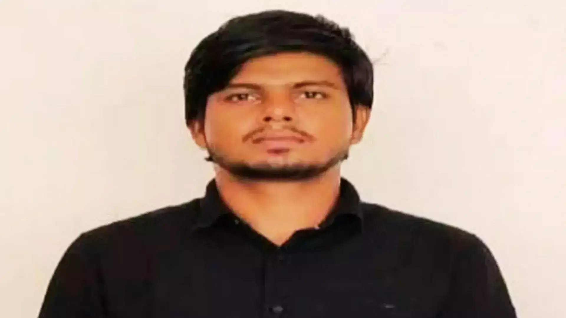 Lucknow: यूपी एटीएस ने सऊदी भागने की फिराक में आरोपी को पकड़ा Lucknow: यूपी एटीएस ने सऊदी भागने की फिराक में आरोपी को पकड़ा