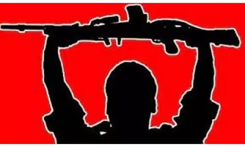 Odisha में दो महिलाओं समेत तीन माओवादियों ने आत्मसमर्पण किया Odisha में दो महिलाओं समेत तीन माओवादियों ने आत्मसमर्पण किया