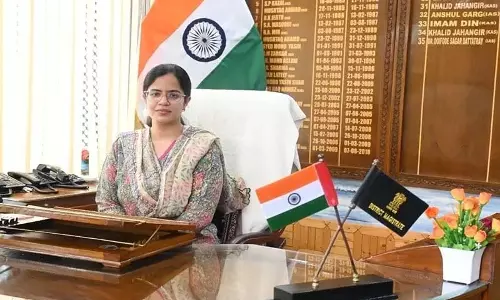 डीसी कुपवाड़ा ने पोषण योजनाओं की प्रगति समीक्षा की
