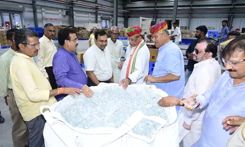 Jaipur: सेलो ग्रुप के प्लांट का देवस्थान मंत्री ने किया अवलोकन Jaipur: सेलो ग्रुप के प्लांट का देवस्थान मंत्री ने किया अवलोकन