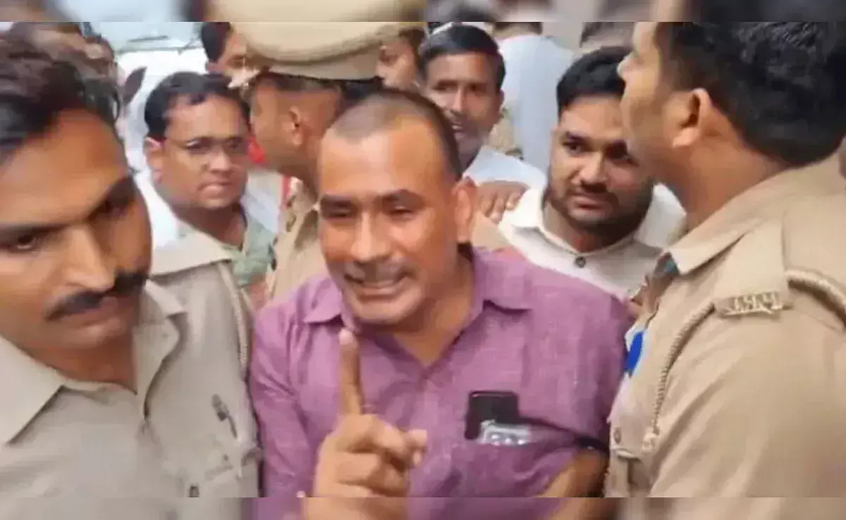 Kannauj: नवाब सिंह यादव की करोड़ों की संपत्ति पर कार्रवाई Kannauj: नवाब सिंह यादव की करोड़ों की संपत्ति पर कार्रवाई
