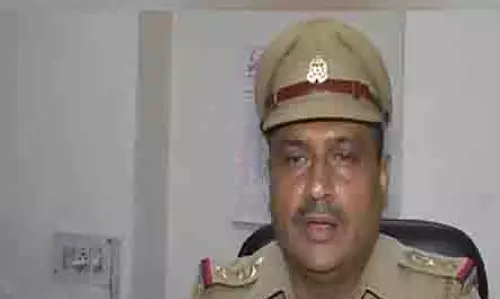 UP: पिता द्वारा बलात्कार के बाद नाबालिग ने ट्रेन में बच्चे को जन्म दिया, नवजात को छोड़ दिया
