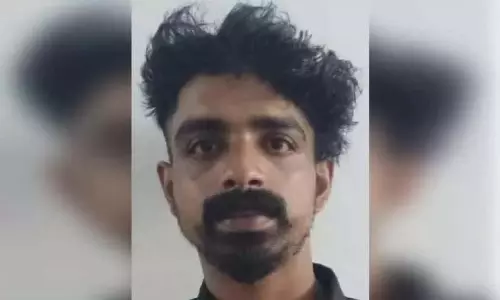चेट्टीपडी समुद्र तट पर गुंडों द्वारा हमला: मुख्य आरोपी गिरफ्तार चेट्टीपडी समुद्र तट पर गुंडों द्वारा हमला: मुख्य आरोपी गिरफ्तार