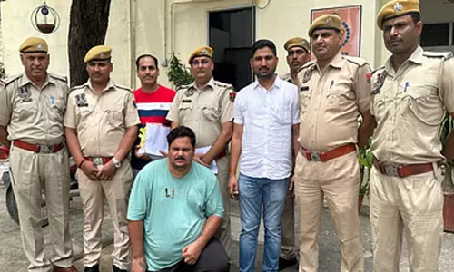 अरे बाप रे…कारोबारी को लूटने वाले डकैतों के साथ हो गई धोखाधड़ी, आरोपी अरेस्ट अरे बाप रे…कारोबारी को लूटने वाले डकैतों के साथ हो गई धोखाधड़ी, आरोपी अरेस्ट