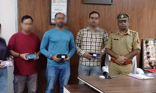 नोएडा पुलिस ने सीईआईआर पोर्टल की मदद से ढूंढे खोए हुए फोन नोएडा पुलिस ने सीईआईआर पोर्टल की मदद से ढूंढे खोए हुए फोन