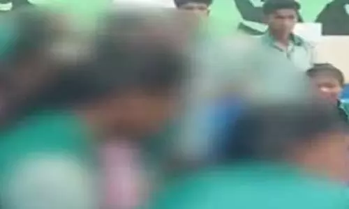 10वीं की छात्रा का अजीब व्यवहार, परिवार ने भेजा तांत्रिक के पास 10वीं की छात्रा का अजीब व्यवहार, परिवार ने भेजा तांत्रिक के पास