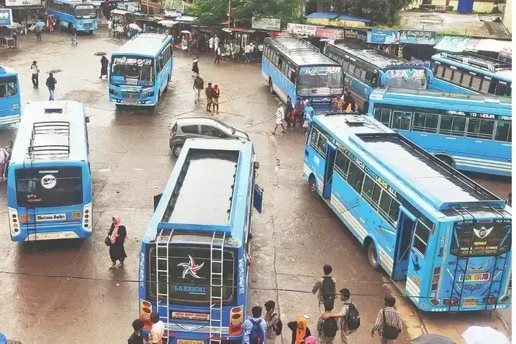 Kerala में निजी बस हड़ताल शुरू, इसके बाद राष्ट्रव्यापी हड़ताल दुकानें, बैंक, ऑटो प्रभावित