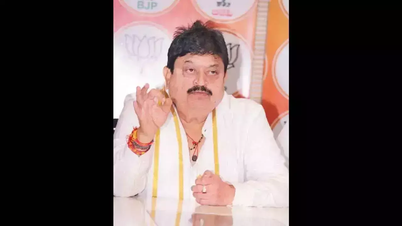 Telangana: भाजपा अध्यक्ष ने दोहरे मापदंड को लेकर कांग्रेस पर निशाना साधा