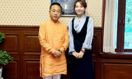 मुख्यमंत्री ने युवा विकास और शिक्षा के लिए चोएकी की पहल की सराहना की मुख्यमंत्री ने युवा विकास और शिक्षा के लिए चोएकी की पहल की सराहना की
