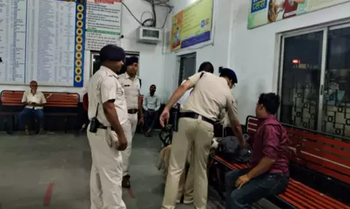 Ranchi रेलवे स्टेशन पर RPF की टीम ने दो नाबालिग बच्चों का किया रेस्क्यू Ranchi रेलवे स्टेशन पर RPF की टीम ने दो नाबालिग बच्चों का किया रेस्क्यू