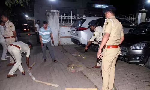 गोपाल खेमका हत्याकांड में बड़ी सफलता, मुठभेड़ में हथियार सप्लायर की मौत गोपाल खेमका हत्याकांड में बड़ी सफलता, मुठभेड़ में हथियार सप्लायर की मौत