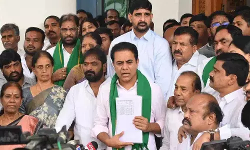 माइक नहीं काटा गया तो विधानसभा में चर्चा के लिए तैयार हूं: KTR माइक नहीं काटा गया तो विधानसभा में चर्चा के लिए तैयार हूं: KTR