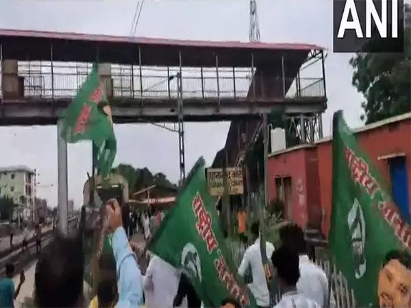 Odisha : भारत बंद के विरोध में देश भर में सार्वजनिक परिवहन बाधित Odisha : भारत बंद के विरोध में देश भर में सार्वजनिक परिवहन बाधित